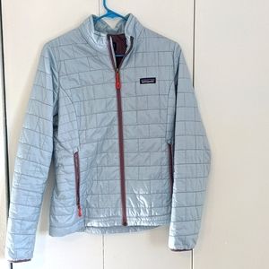 Patagonia W small light gray synthetic down jacket